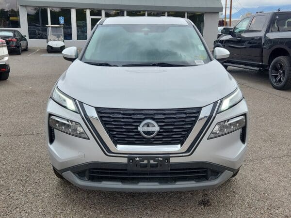 2023 Nissan Rogue - Image 5
