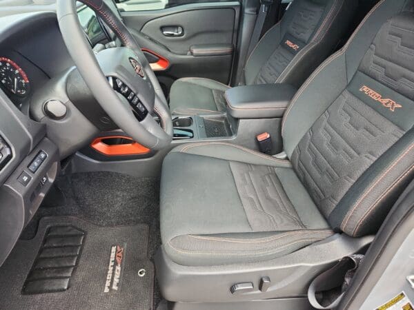 2024 Nissan Frontier - Image 15