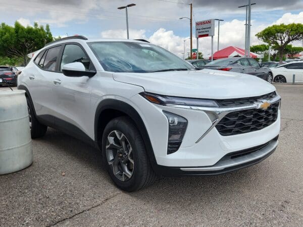 2025 Chevrolet Trax - Image 3