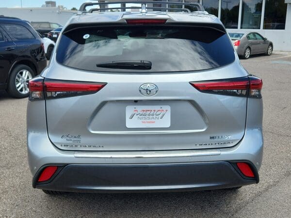 2022 Toyota Highlander - Image 19
