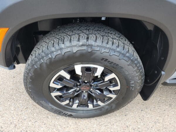 2024 Nissan Frontier - Image 21