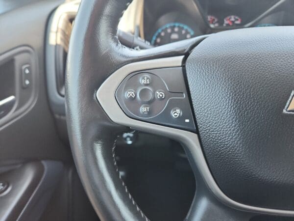 2022 Chevrolet Colorado - Image 6