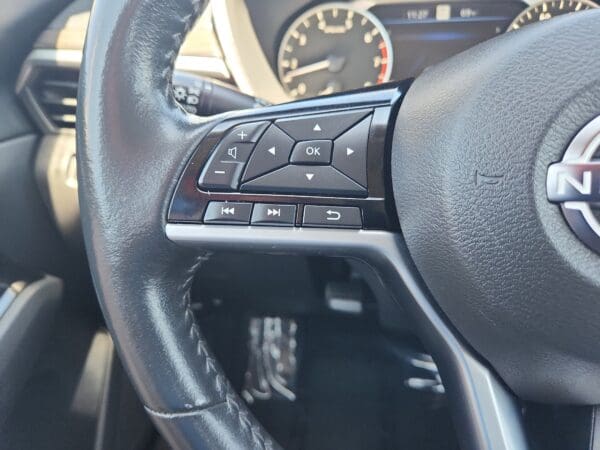 2023 Nissan Altima - Image 6