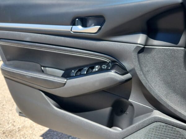 2023 Nissan Altima - Image 14