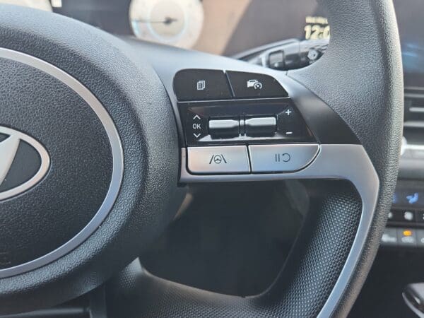 2024 Hyundai Elantra - Image 7