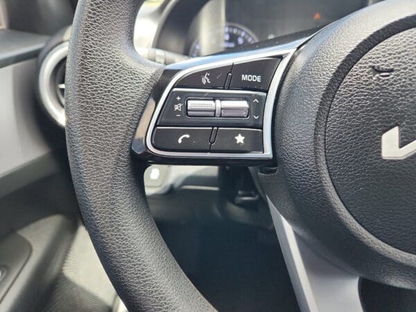 2022 Kia Forte - Image 6
