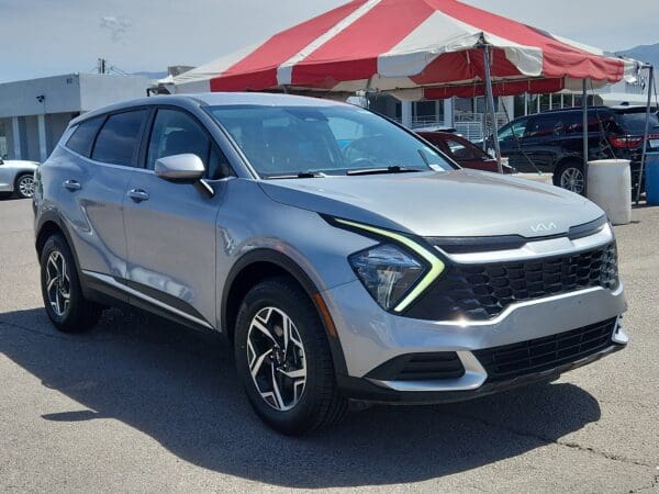 2023 Kia Sportage - Image 4