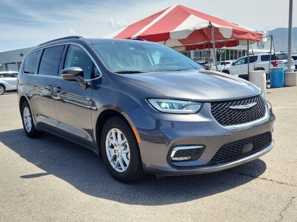 2022 Chrysler Pacifica - Image 4