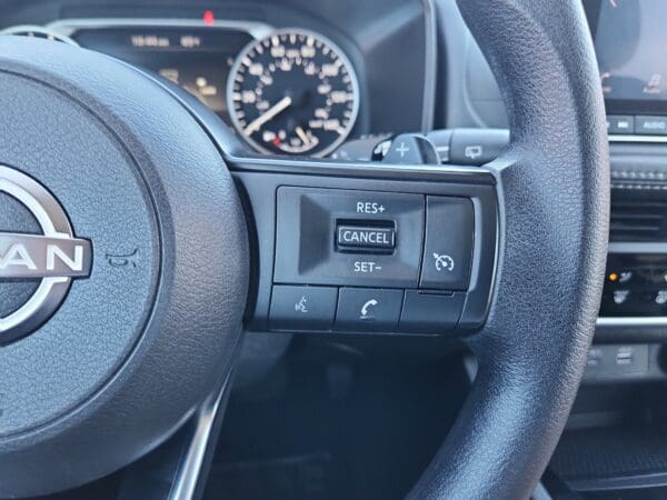 2023 Nissan Rogue - Image 7