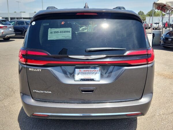 2022 Chrysler Pacifica - Image 19