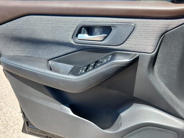 2023 Nissan Rogue - Image 14