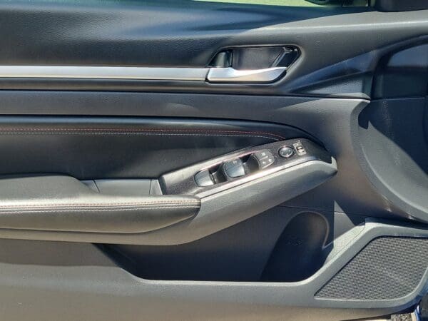 2023 Nissan Altima - Image 6