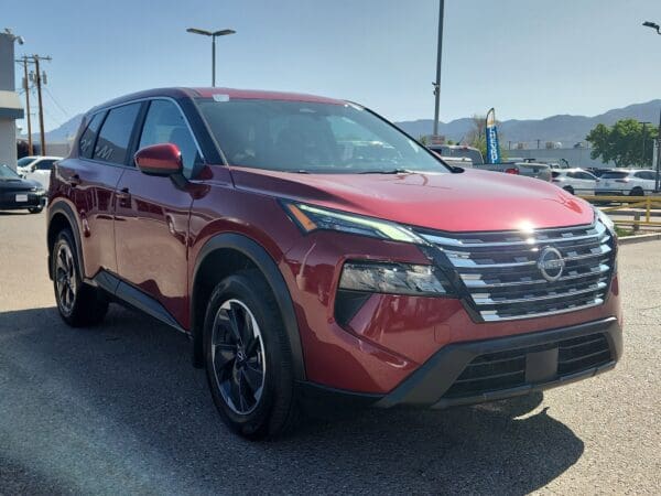 2025 Nissan Rogue - Image 4