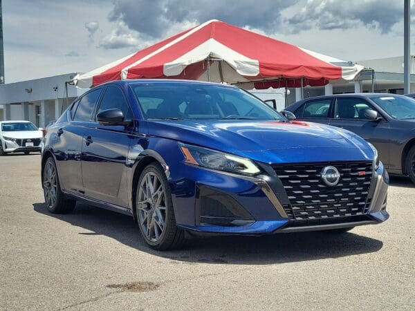 2023 Nissan Altima - Image 4