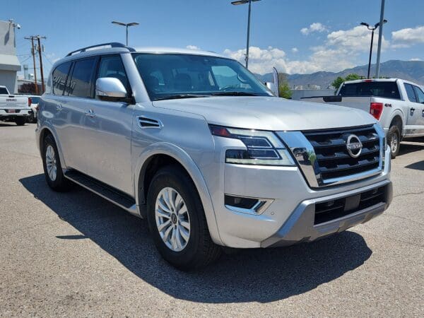 2023 Nissan Armada - Image 4