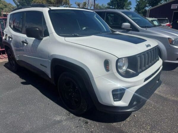 2020 Jeep Renegade - Image 3