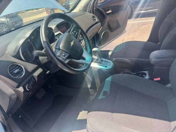 2011 Chevrolet Cruze - Image 4