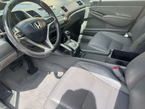 2010 Honda Civic - Image 5
