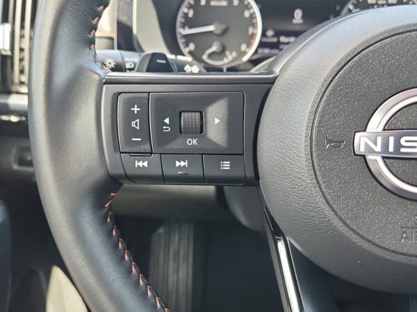2025 Nissan Pathfinder - Image 6