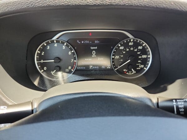 2024 Nissan Frontier - Image 8