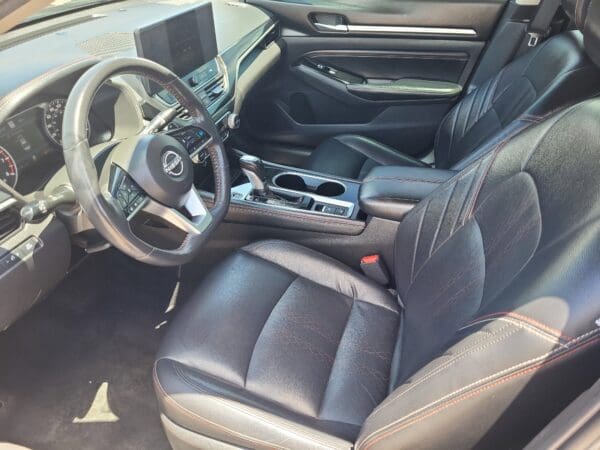 2023 Nissan Altima - Image 7