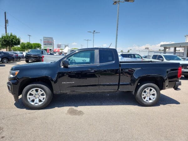 2022 Chevrolet Colorado - Image 2
