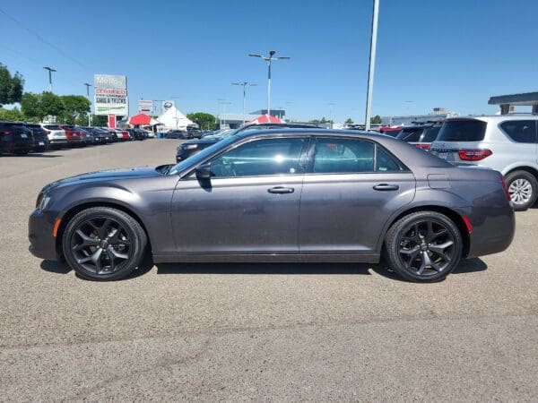 2022 Chrysler 300 - Image 2