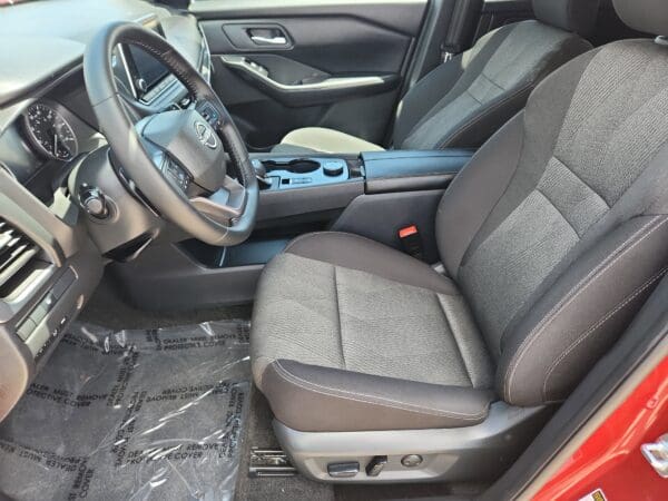 2025 Nissan Rogue - Image 15