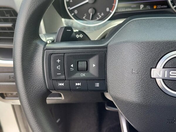 2025 Nissan Rogue - Image 20