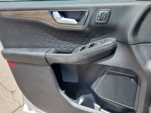 2020 Ford Escape - Image 14