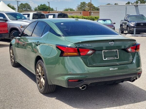 2025 Nissan Altima - Image 3