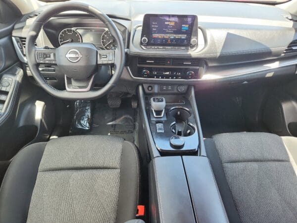 2025 Nissan Rogue - Image 17