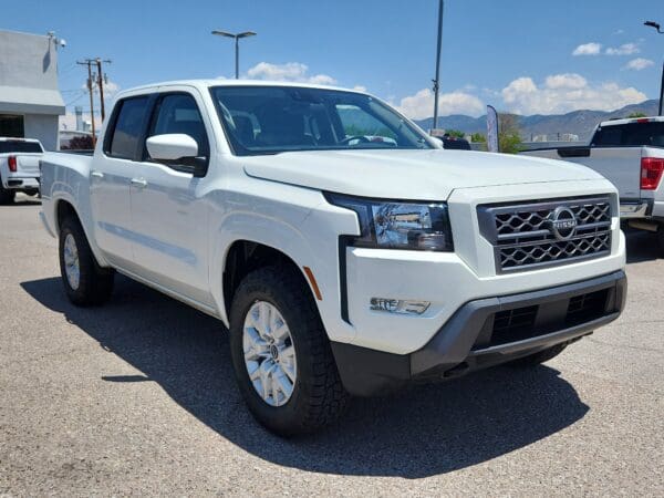 2024 Nissan Frontier - Image 4