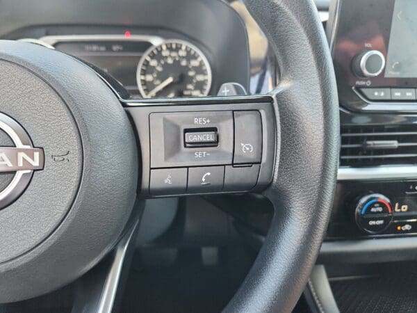 2022 Nissan Pathfinder - Image 7