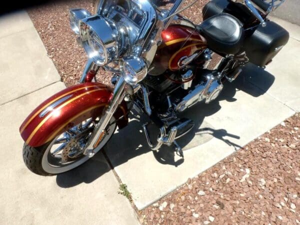 2014 Harley-Davidson FLSTNSE - Image 4