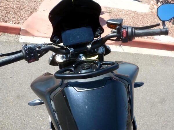 2024 CFMOTO 800NK - Image 11