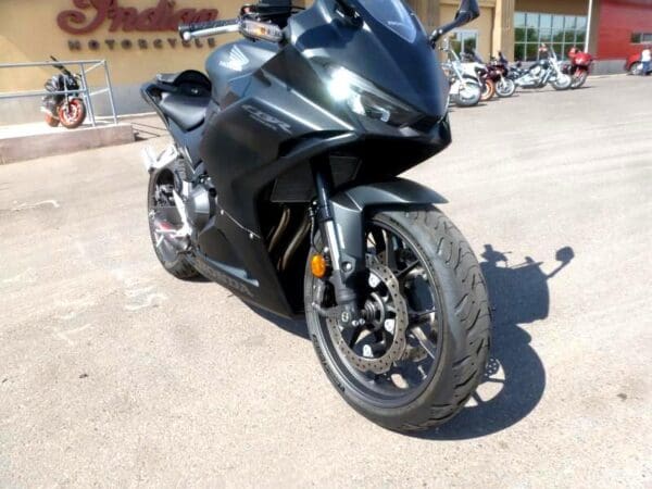 2024 Honda CBR500RA - Image 11