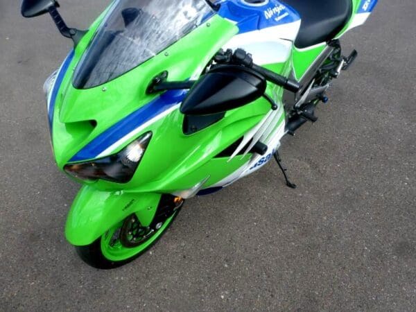 2024 Kawasaki Ninja ZX-14R - Image 12