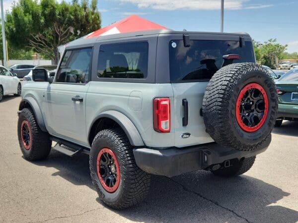 2024 Ford Bronco - Image 3