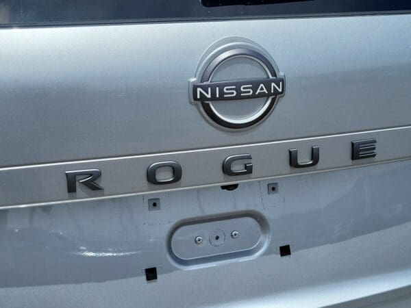 2025 Nissan Rogue - Image 12