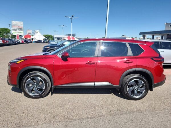 2025 Nissan Rogue - Image 2