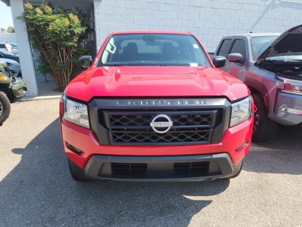 2022 Nissan Frontier - Image 2