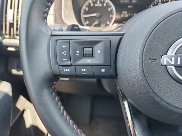 2025 Nissan Pathfinder - Image 6