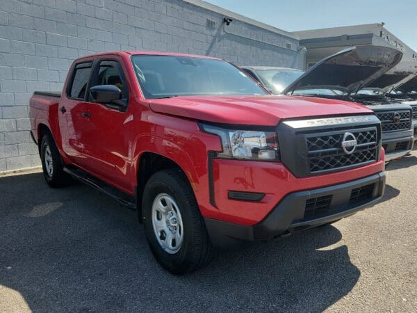 2022 Nissan Frontier - Image 3