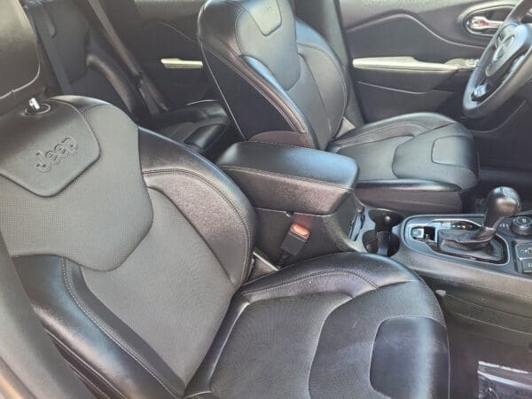 2023 Jeep Cherokee - Image 16