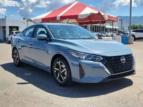 2025 Nissan Sentra - Image 4