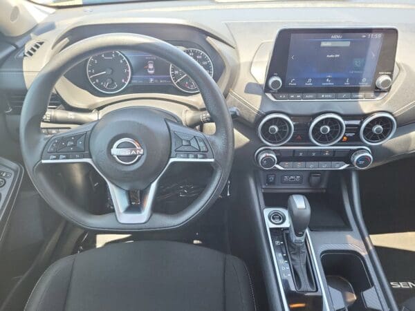 2025 Nissan Sentra - Image 9