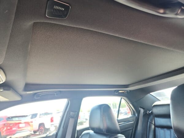 2022 Chrysler 300 - Image 16