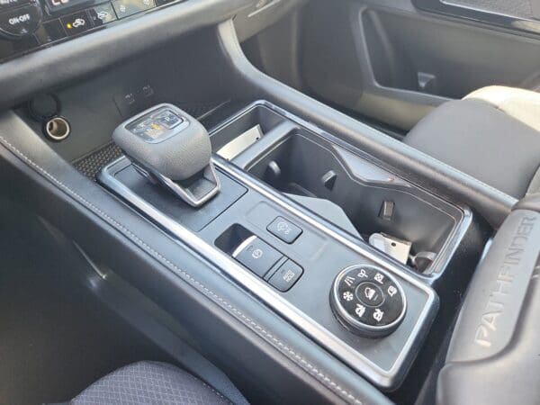 2022 Nissan Pathfinder - Image 10
