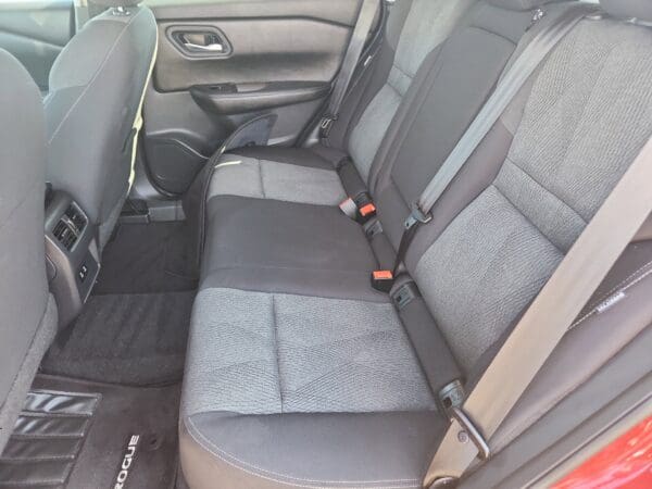 2025 Nissan Rogue - Image 16